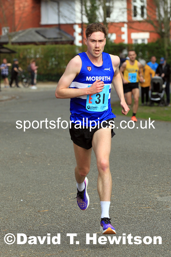 Senior Mens Northern 12 Stage Road Relay, 2022 Northern 12 and 6 Stage Road Relays,  Birkenhead Park, Birkenhead, Wirral.  Photo: David T. Hewitson/Sports for All Pics